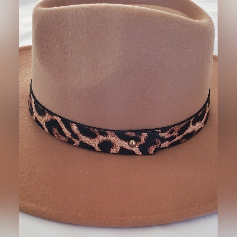 Avenue Zoe Tan Camel Fedora Hat With Leopard Band Wide Brim Boho Western NWT - Picture 2 of 6